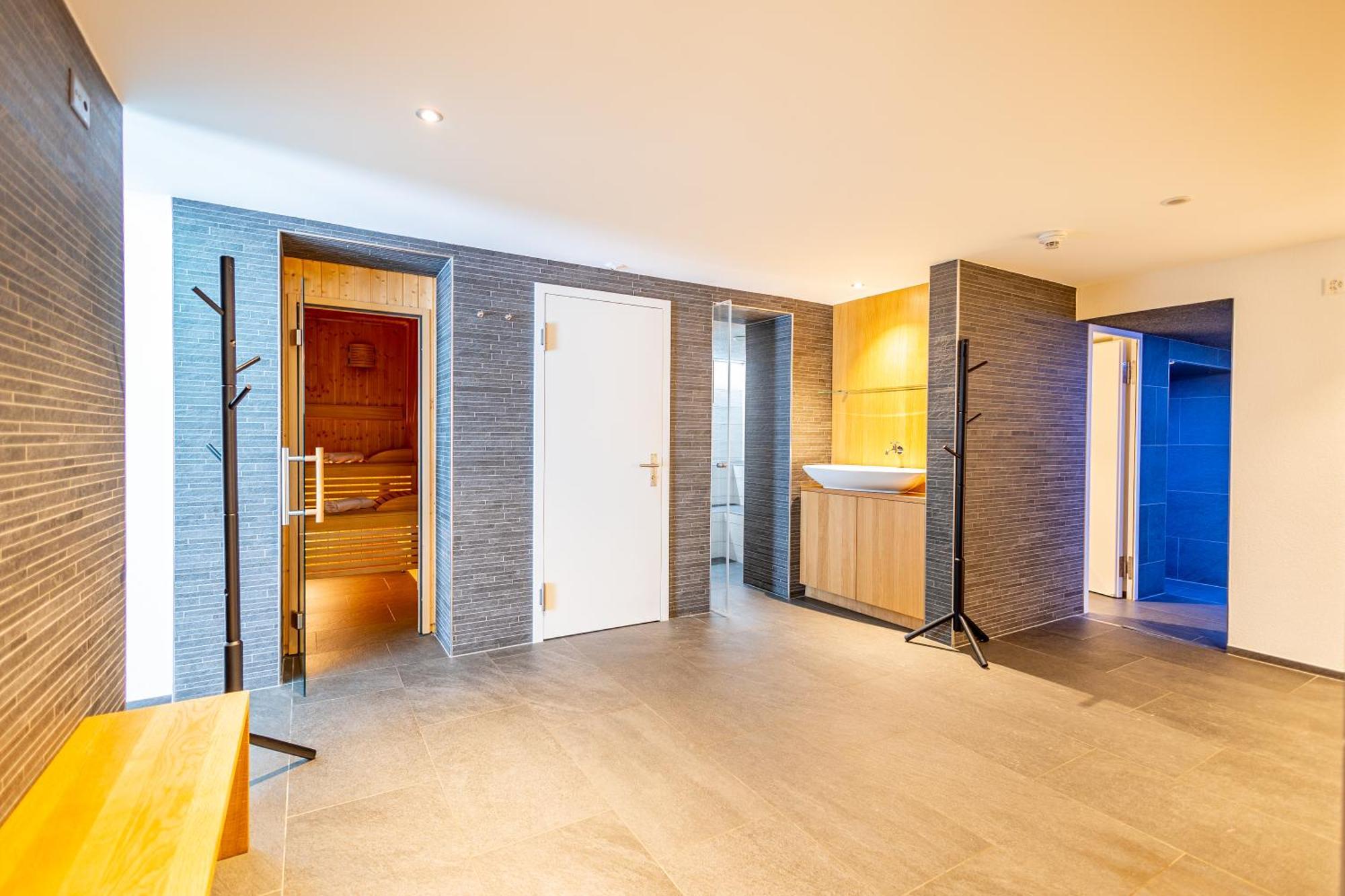 Dischma Hotel 3*